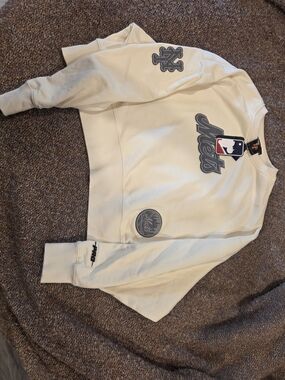 MLB New York Mets Cream Crewneck Sweatshirt